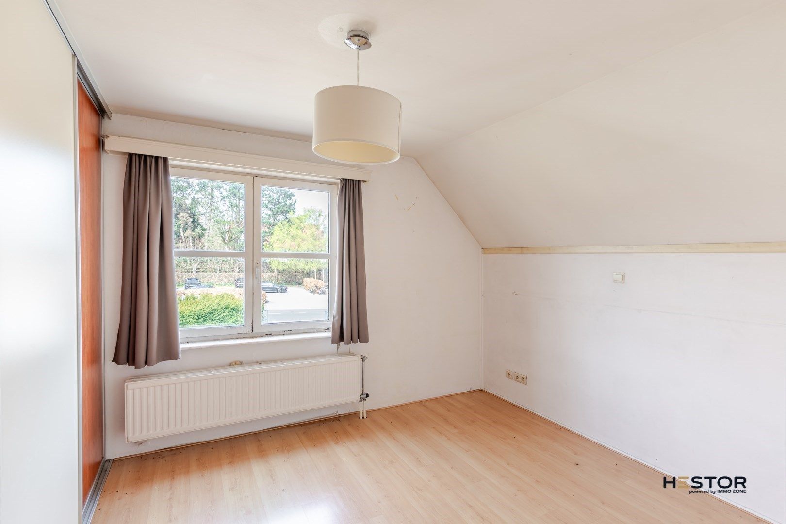 Commercieel gelegen woning met veel mogelijkheden foto 19