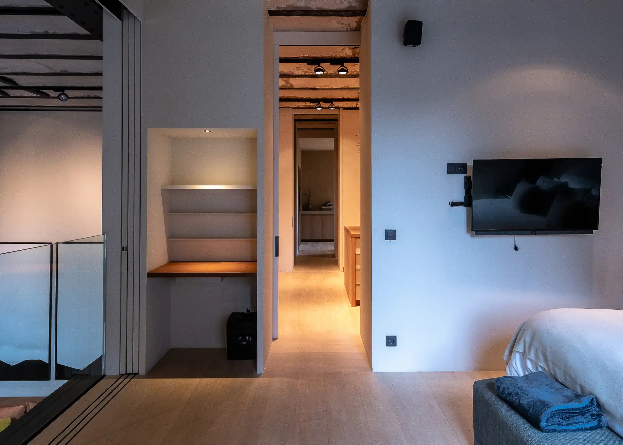 WIJNEGEM - Uitzonderlijk Vervoordt-appartement op Kanaalsite foto 23