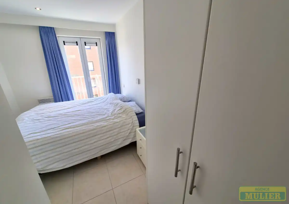 APPARTEMENT MET FRONTAAL ZEEZICHT TE KOOP TE DE PANNE foto 10