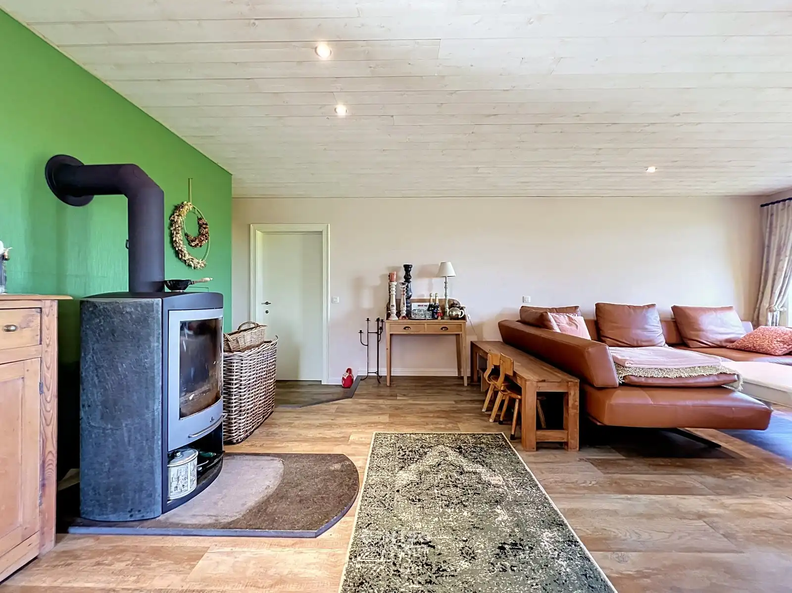 Veelzijdig bedrijfspand met ruim MAGAZIJN, TOONZAAL, KANTOREN EN COMFORTABELE WONING op 1.746 M²! foto 23