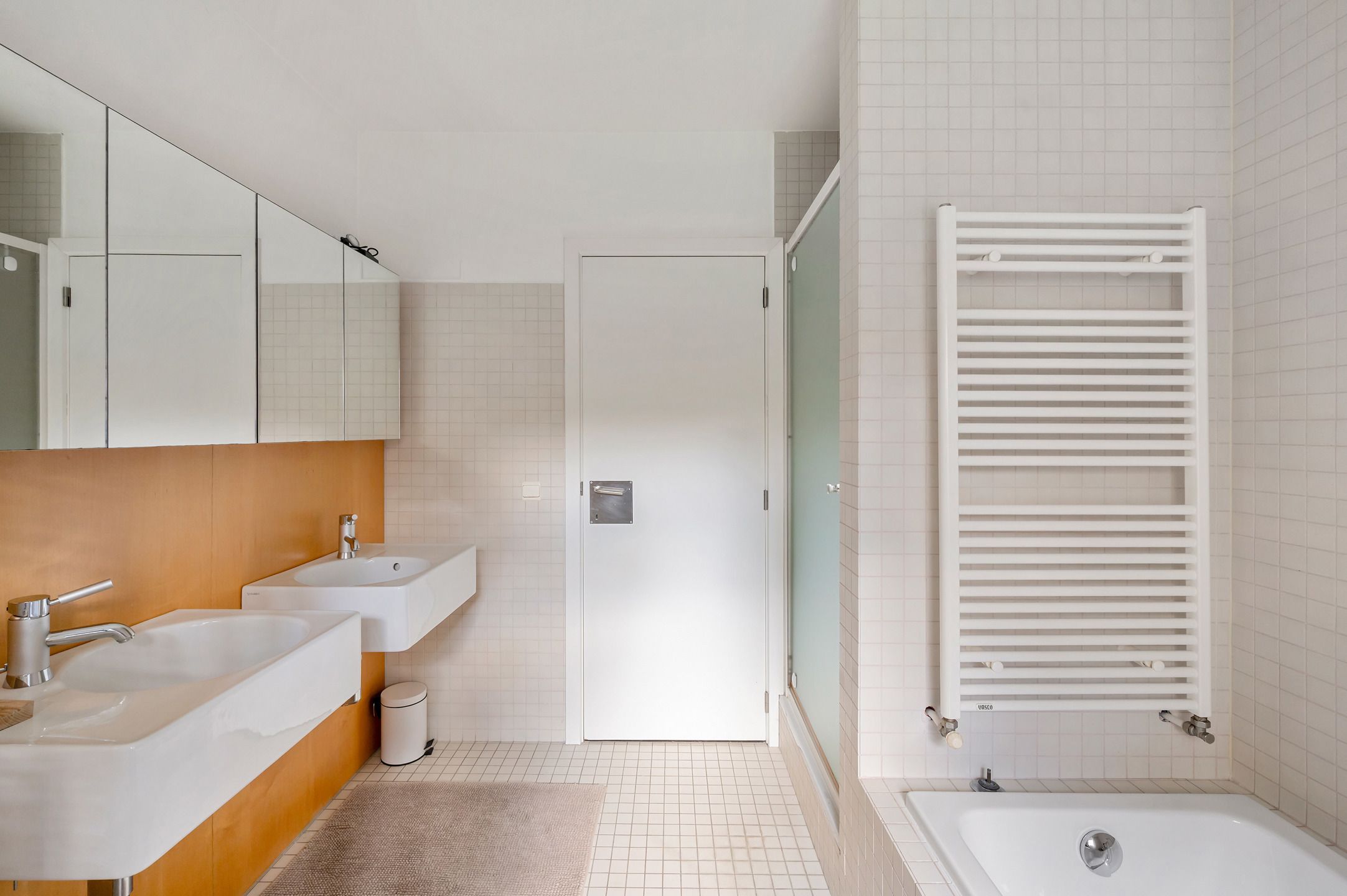 Ruime architecturale villa met 5 slaapkamers  foto 31