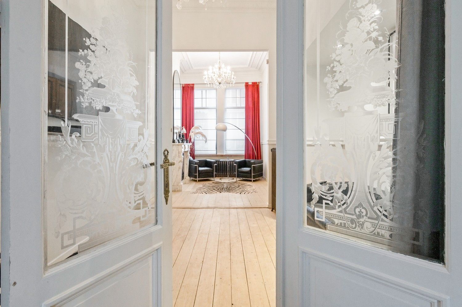 Prachtig herenhuis met 4 slaapkamers en tuin in Wijnegem! foto 10