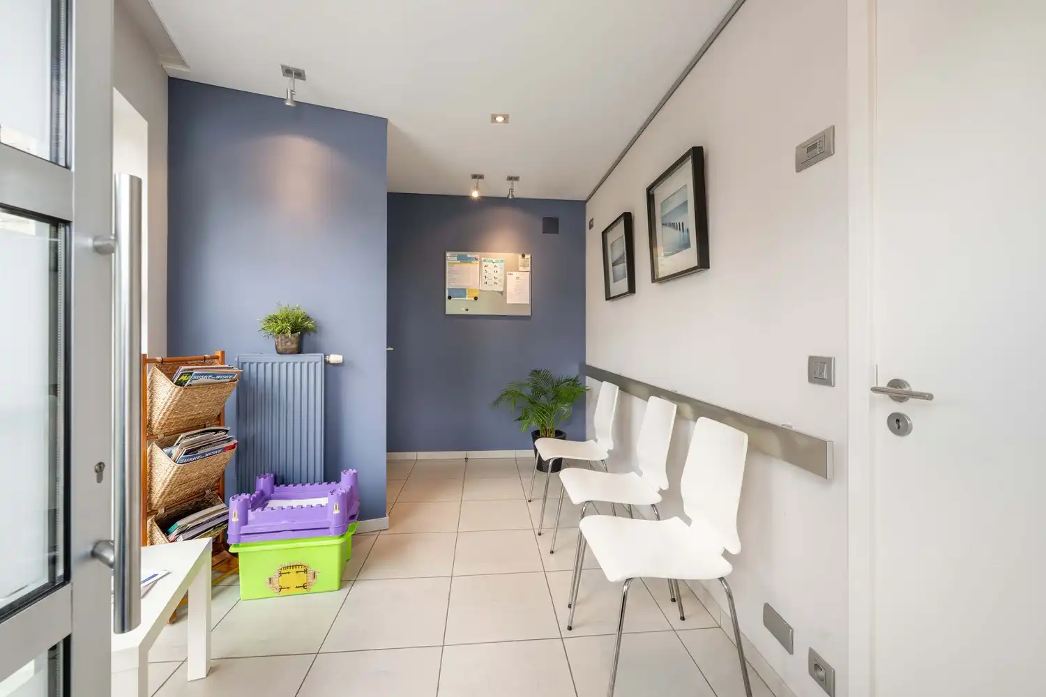 Ruime woning met praktijkruimte te Ruiselede. foto 18