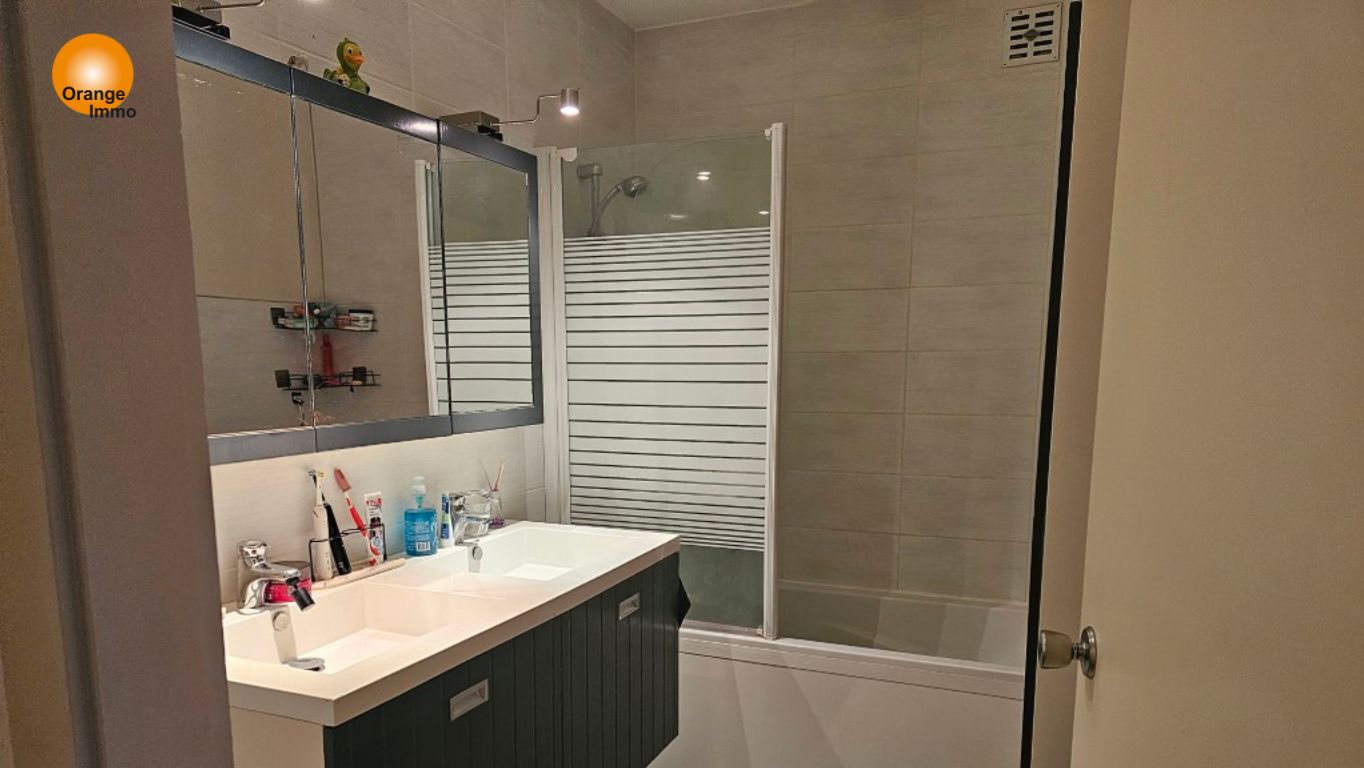 Appartement met 2 slaapkamers en 2 terrassen. foto 5