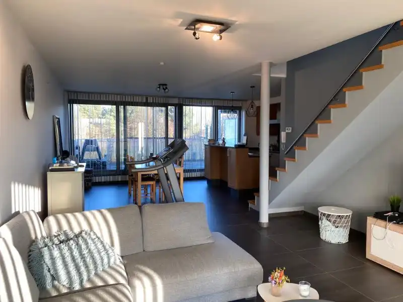 Prachtig  duplexappartement met terrassen en carport. foto 8