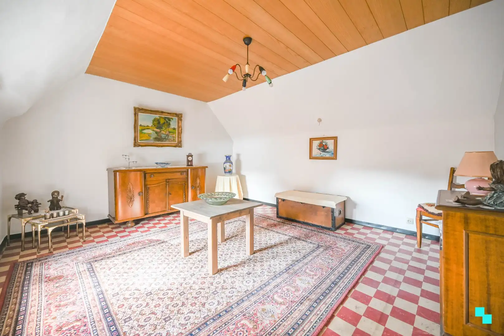 Te renoveren woonst met garage foto 23