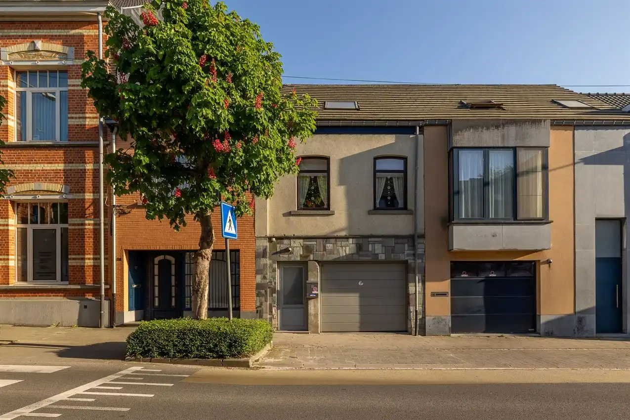 Gerenoveerde bel-etagewoning met 3 slk foto 31