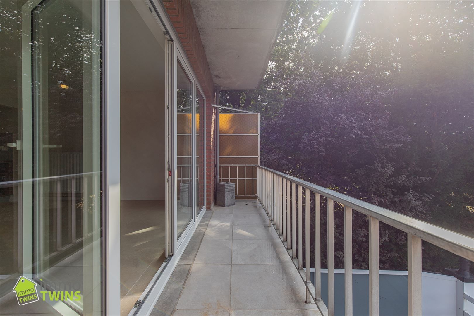 Gerenoveerd (2025) appartement met 2 slaapkamers & terras foto 12