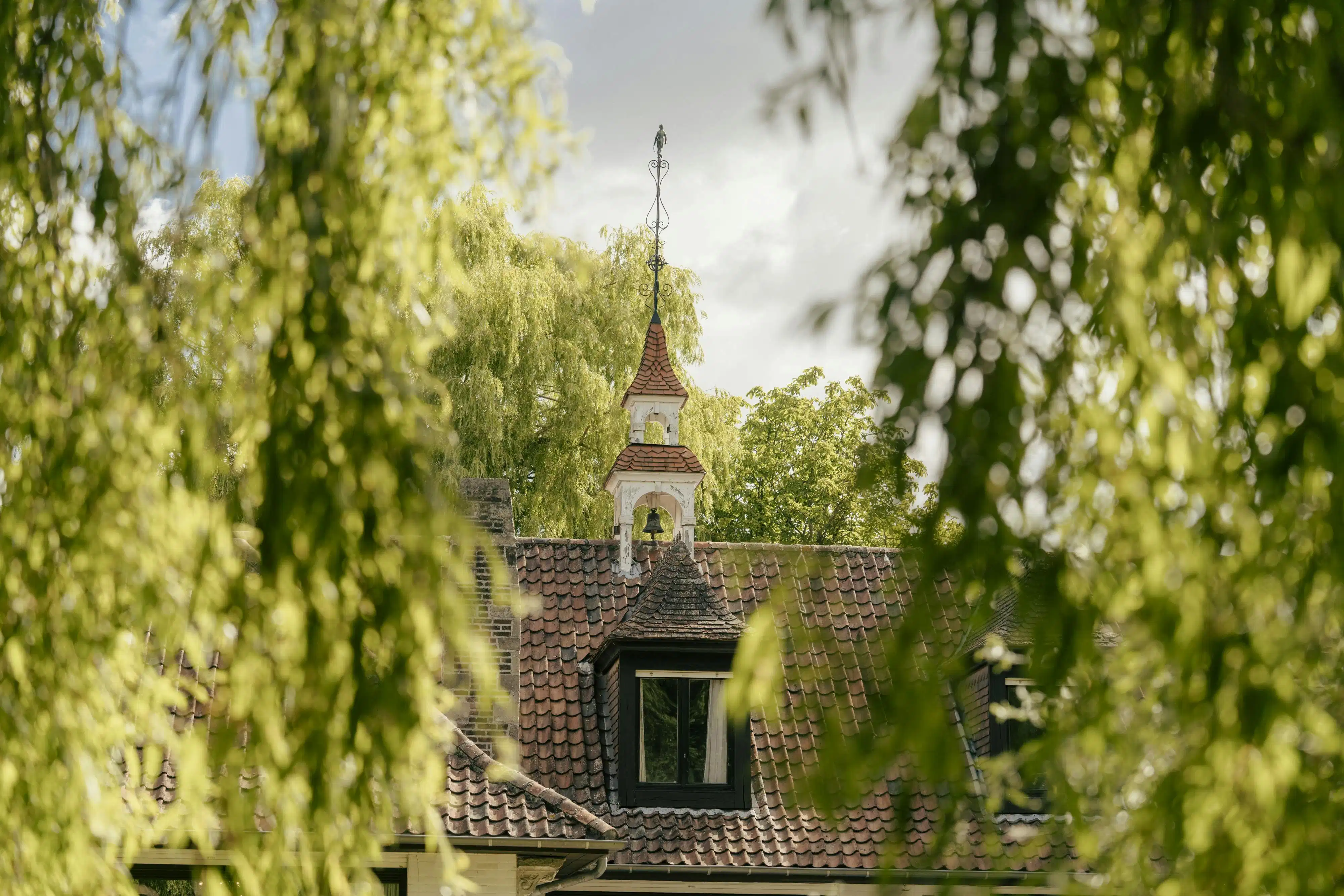 Unieke villa met vijver te koop aan de rand van Roeselare foto 25