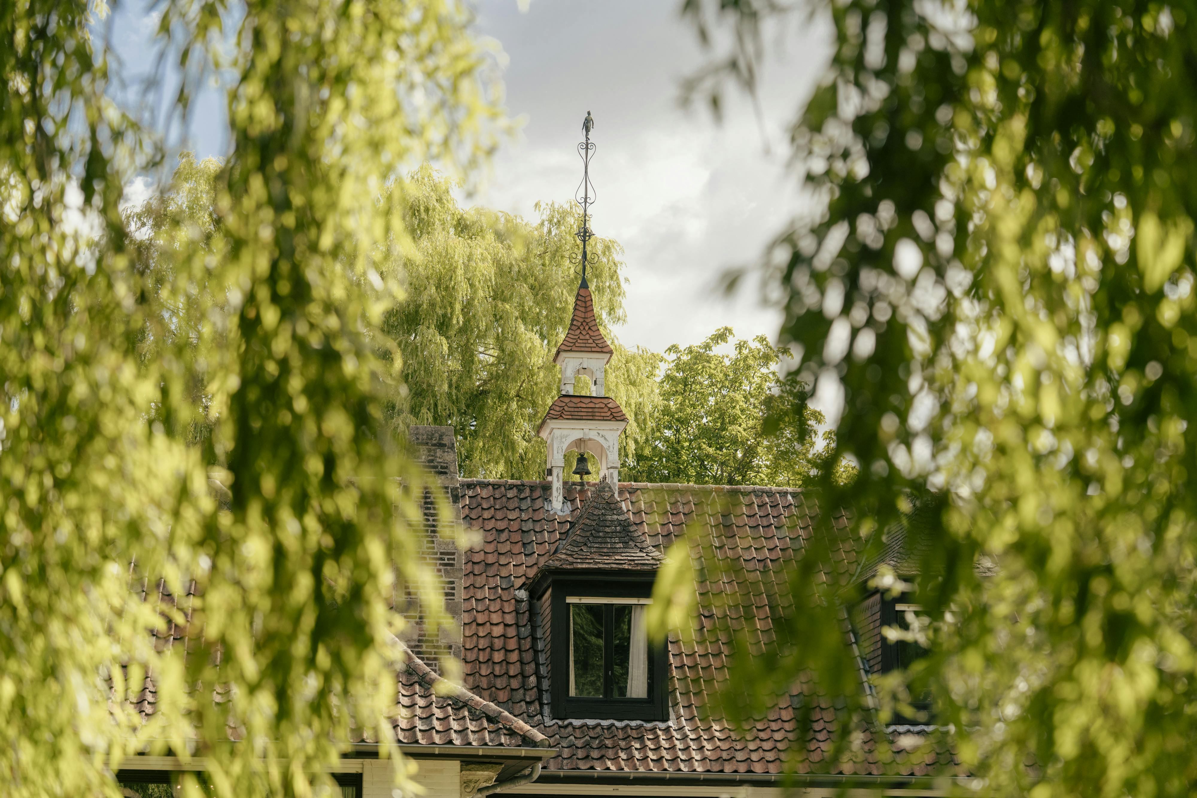 Unieke villa met vijver te koop aan de rand van Roeselare foto 27