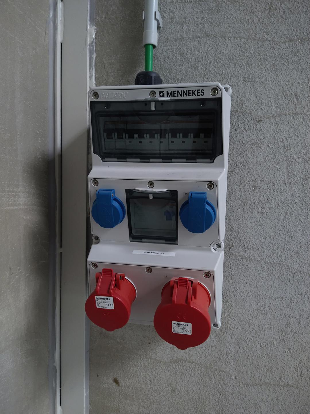 Nieuwbouw KMO-unit met twee autostaanplaatsen te Merksplas. foto 10