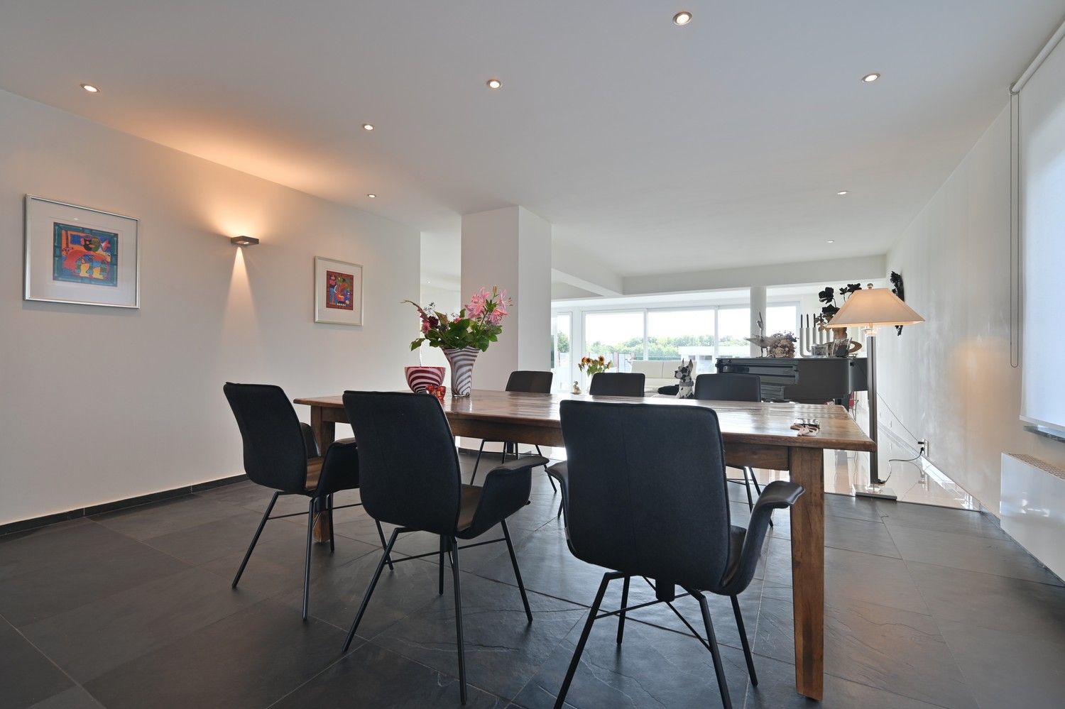 Ruime woning met zwembad en royaal poolhouse, op rustige locatie in Rekem, direct grenzend aan velden foto 22