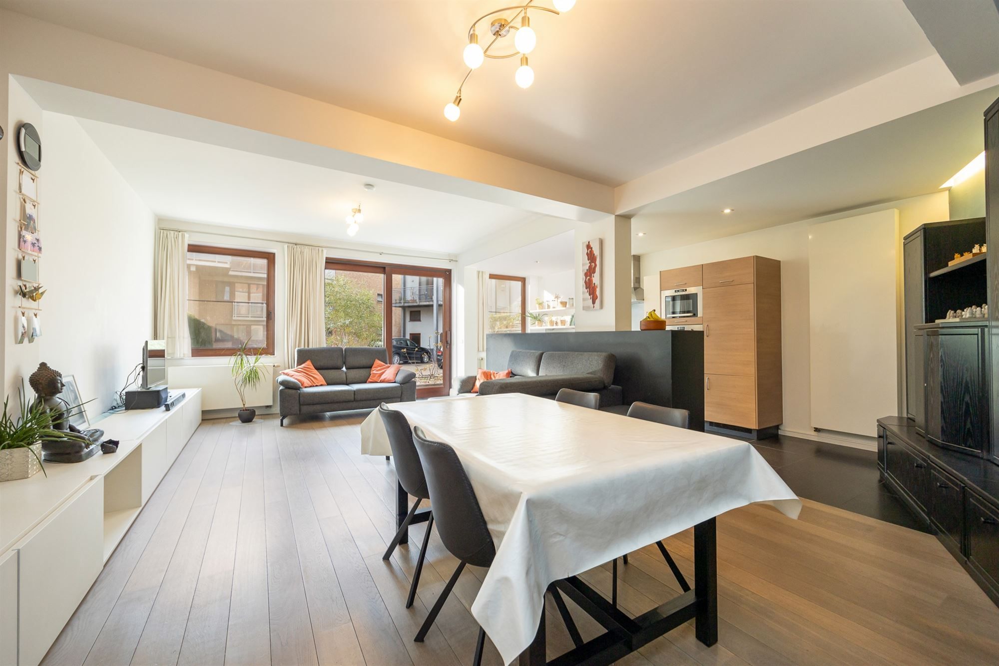 Ruime gezinswoning met garage in Mechelen centrum foto 5