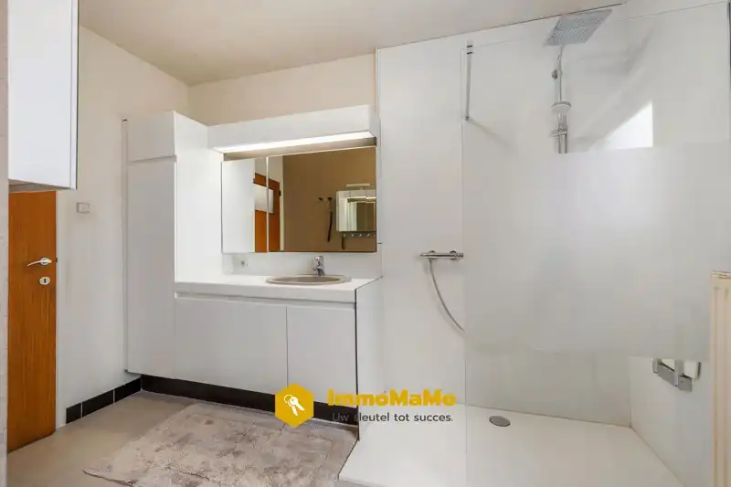 BUNGALOW MET 3 SLAAPKAMERS EN ZEER RUIME TUIN TE KOOP IN LOCHRISTI (WACHTEBEKE) foto 12