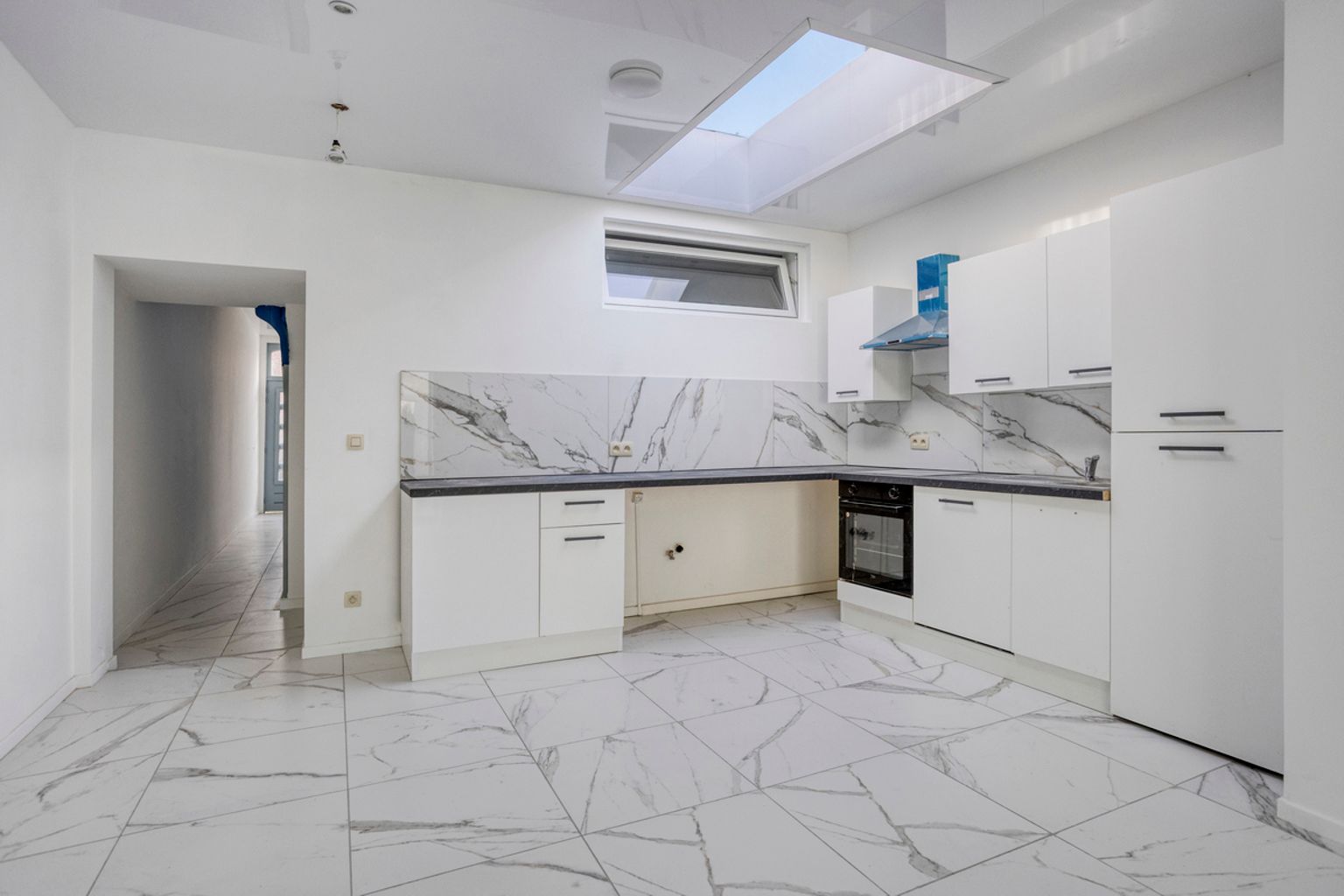 Volledig gerenoveerde gesloten bebouwing te Drogenbos foto 6