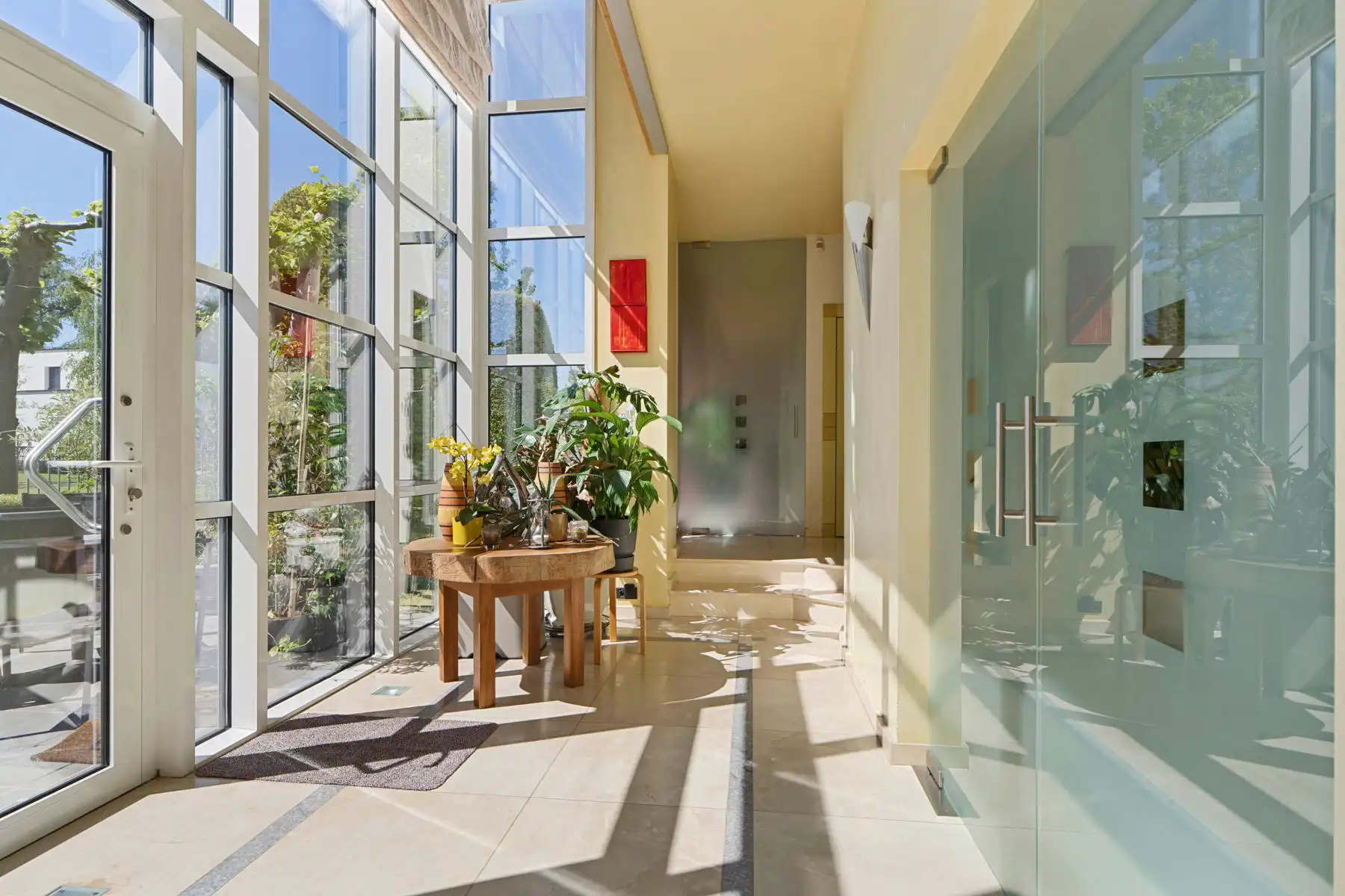MODERNE VILLA MET 5 SLAAPKAMERS EN ONDERHOUDSVRIENDELIJKE TUIN foto 12