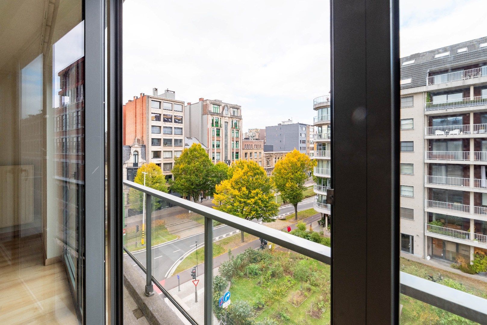 Mooi appartement met 2 slk en terras foto 5