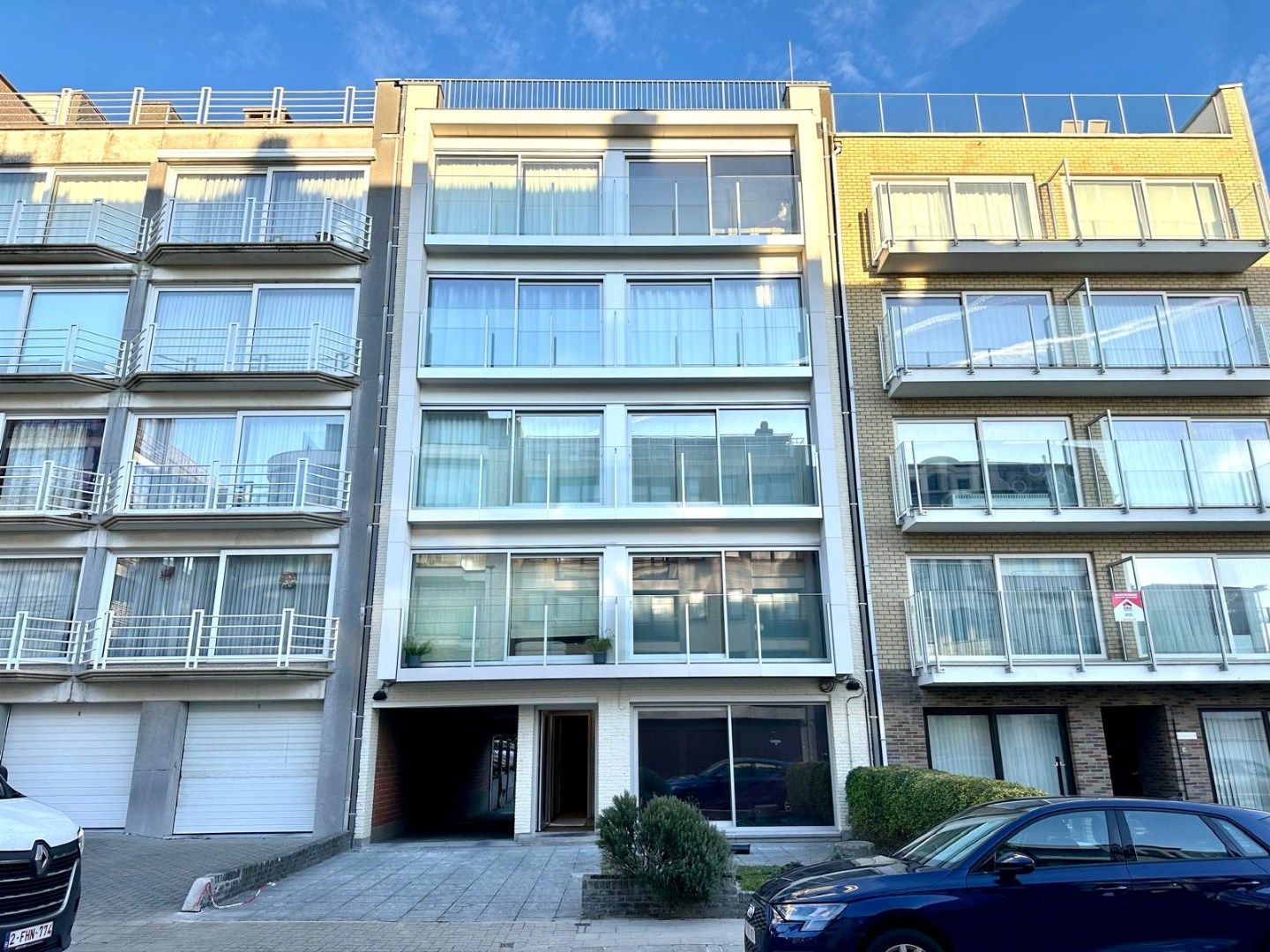 Gemeubeld 2-slaapkamerappartement op rustige ligging te Wenduine foto {{pictureIndex}}