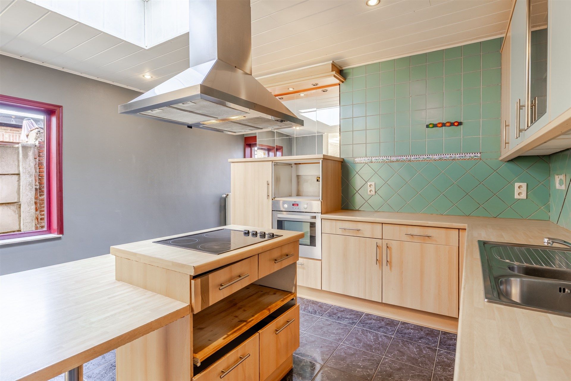 Ruime gezinswoning met 4 slaapkamers in Oudegem! foto 6