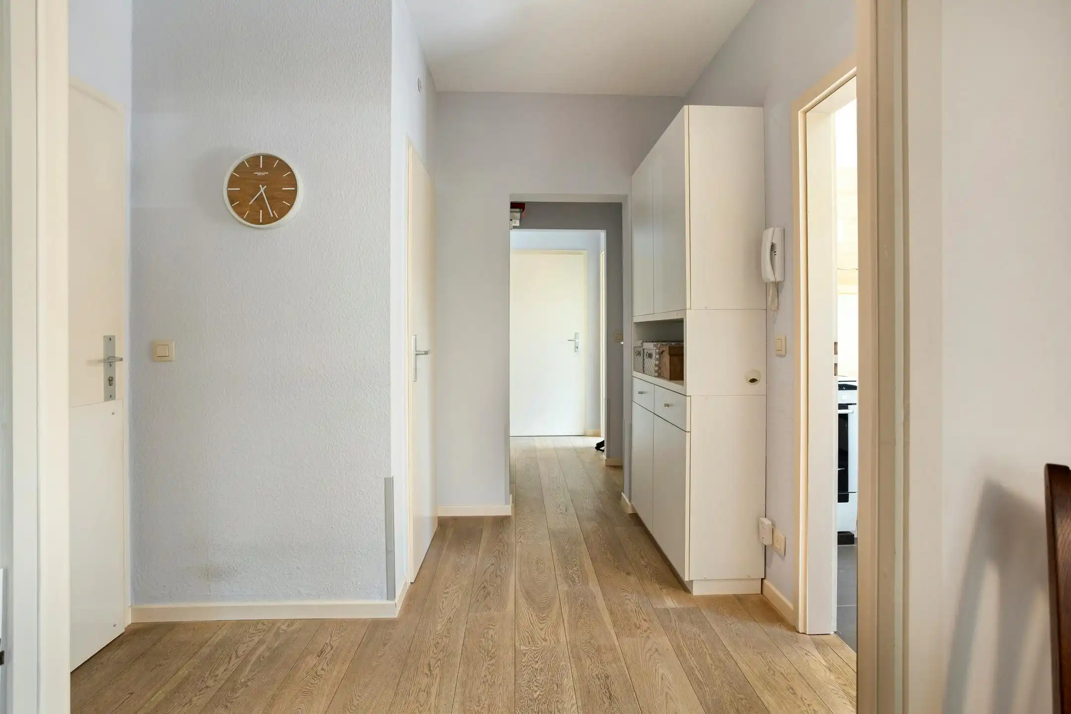 Opbrengstgebouw met 4 appartementen, tuin en parking in Strombeek-Bever foto 5
