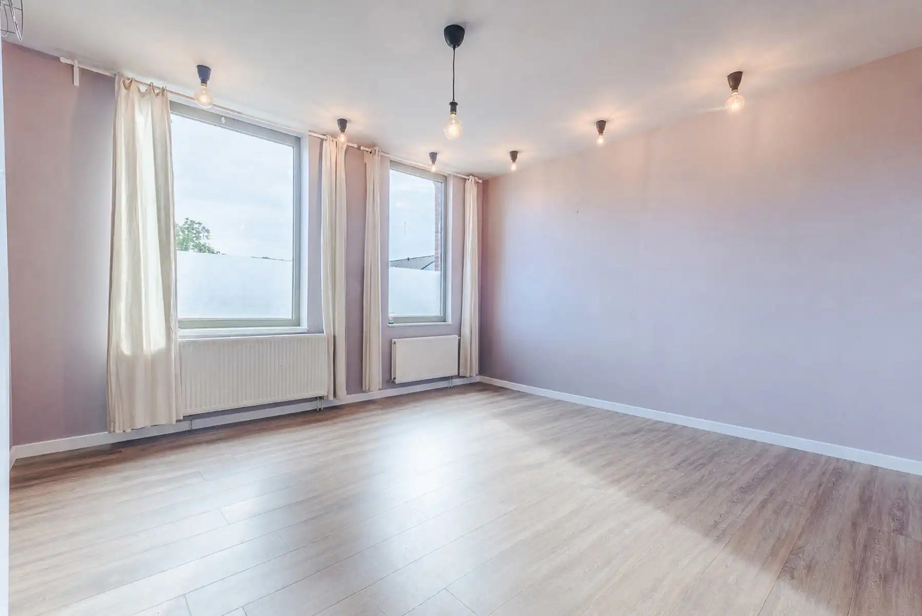 ruime woning met 4 slaapkamers op een fraai hoekperceel  foto 10