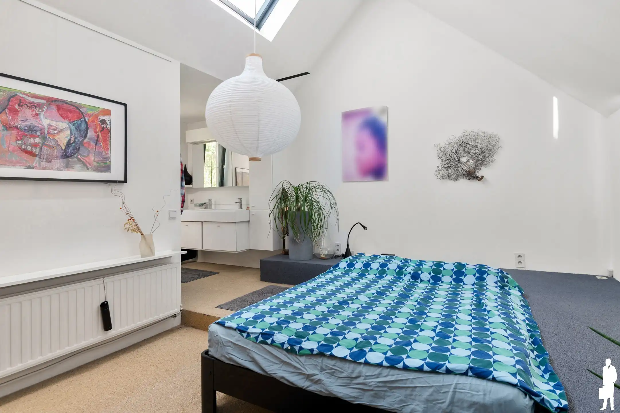 Welgelegen te renoveren villa met 5-7 slpks en 2 badks foto 27