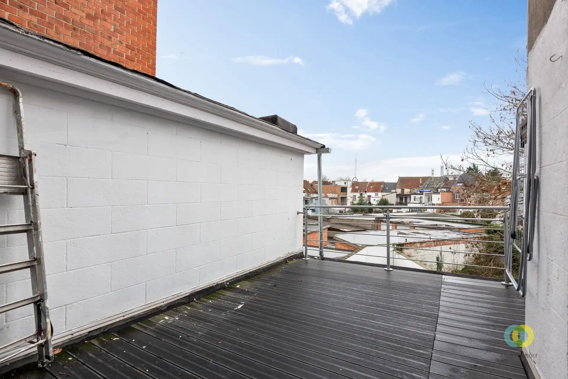 appartement met terras foto 3