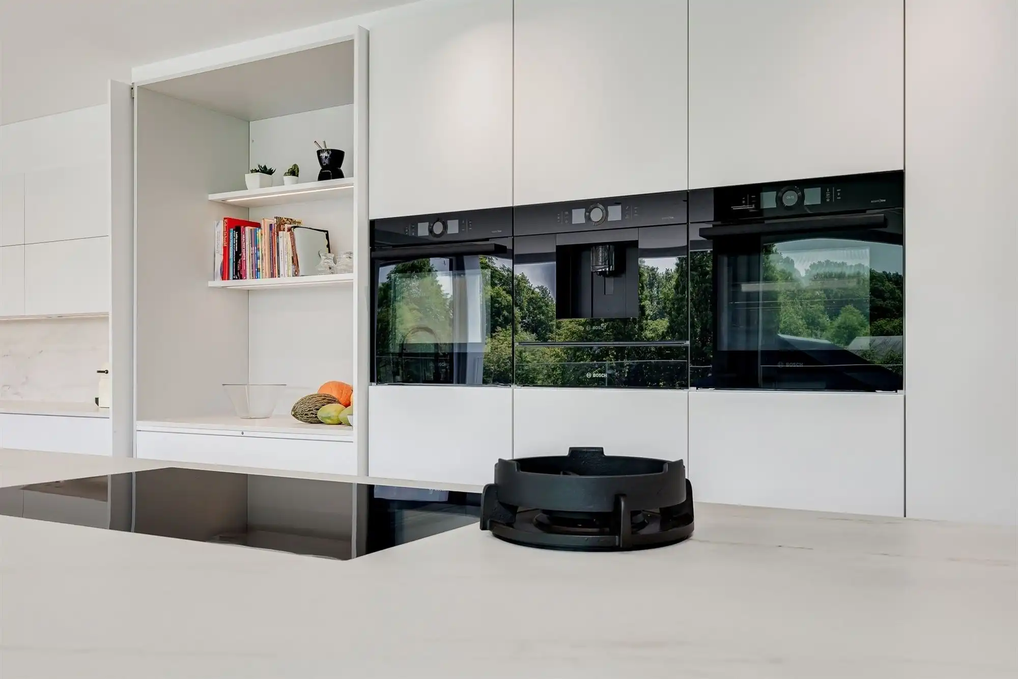 Prachtig afgewerkt gebouw - showroom + villa foto 18