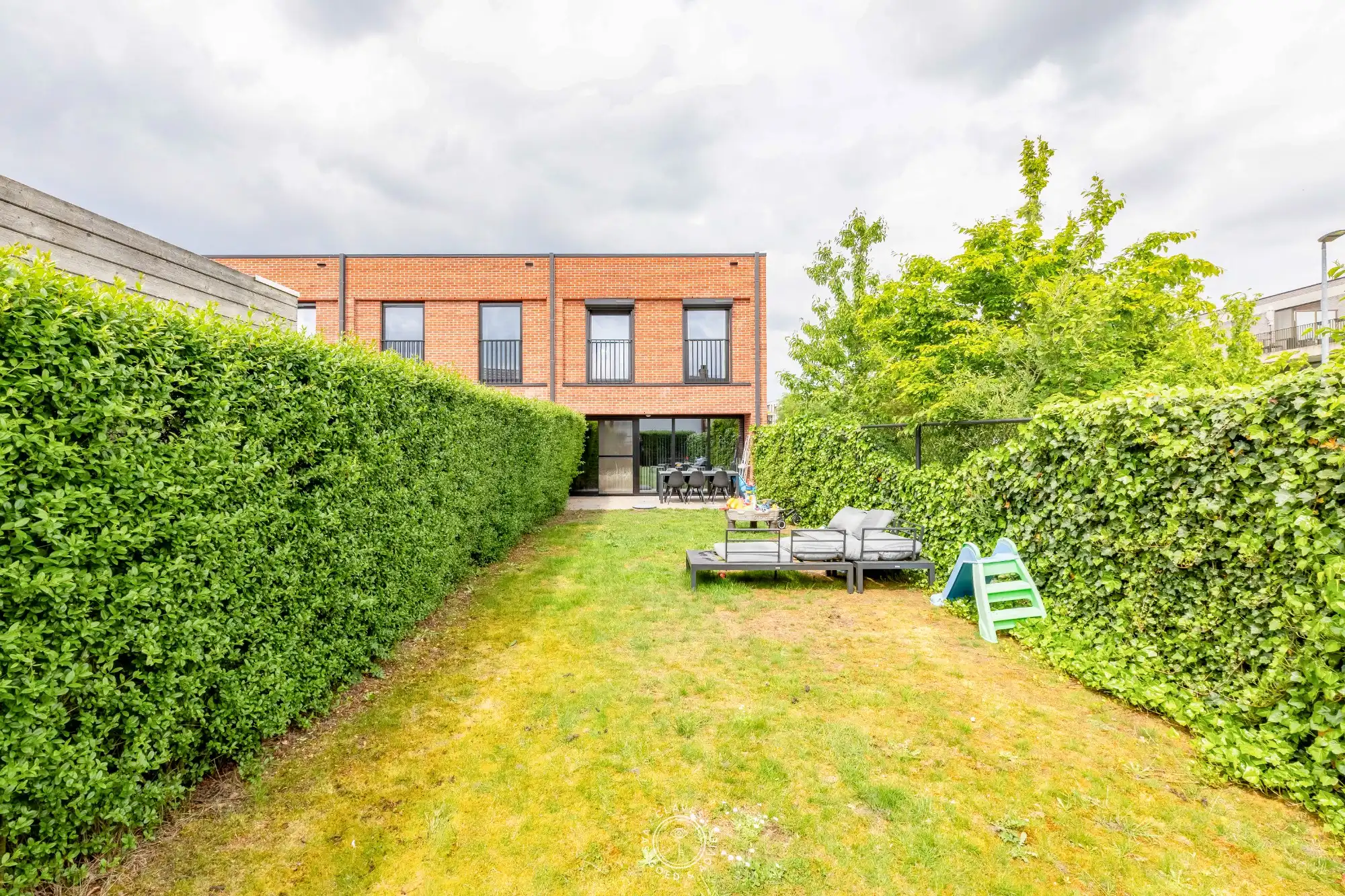 Energiezuinige halfopen woning met tuin en 3 slaapkamers in het centrum foto 9