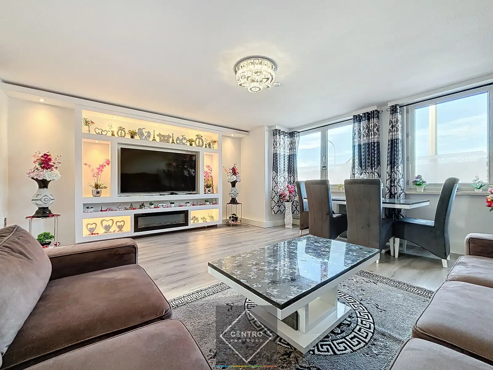 Woon- en handelshuis (handelszaak + 2 appartementen) met garage! foto 8