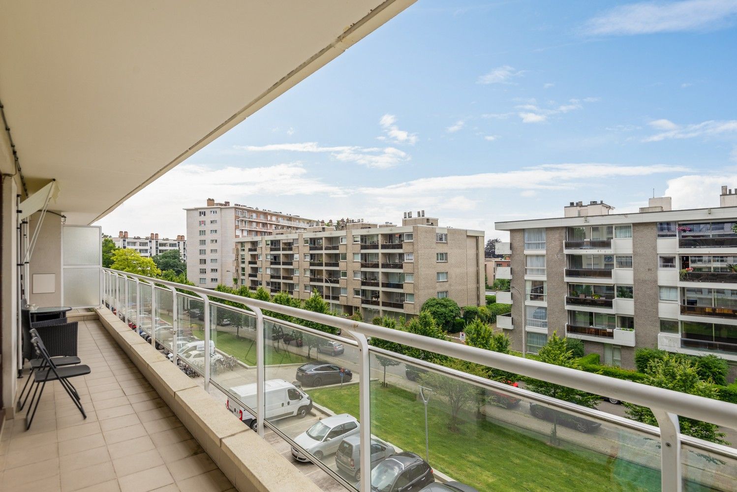 Mooi appartement met 2 slaapkamers en terras te Berchem! foto 16