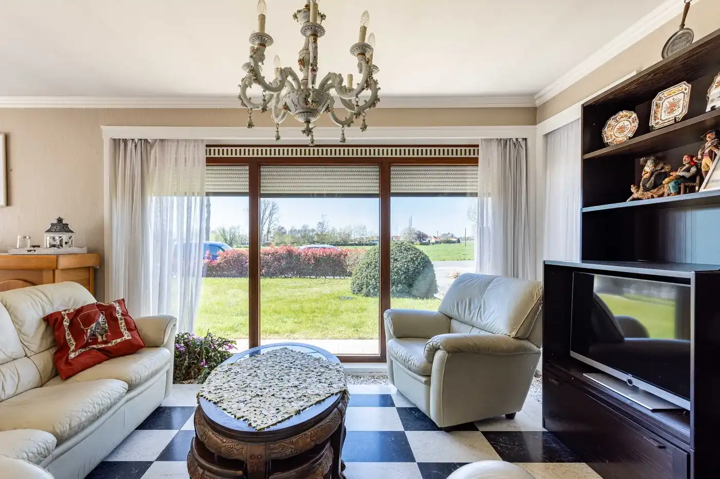 Ruime alleenstaande woning te Kerkhove. foto 8