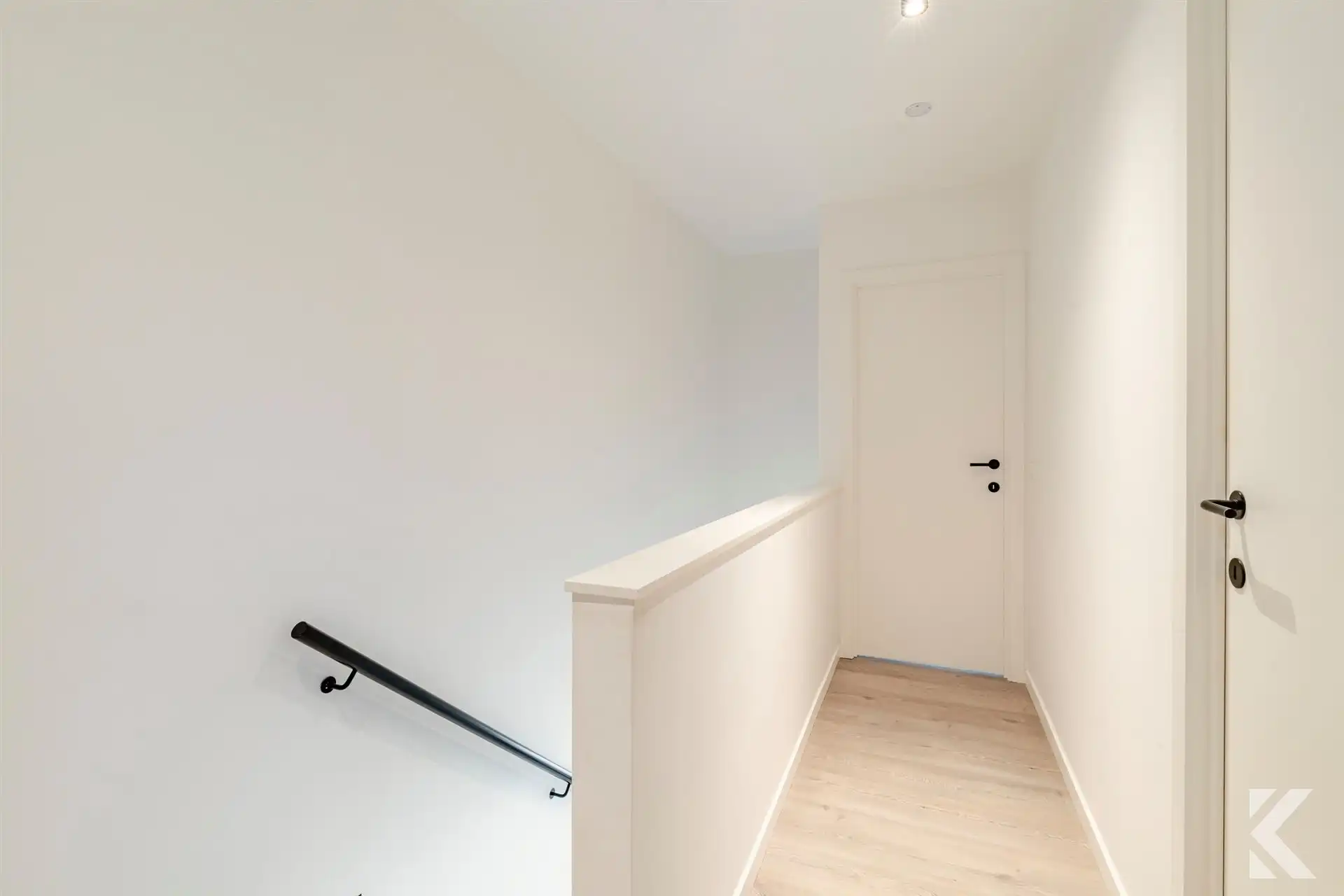 Lichtrijke duplex, 2 slpk., prachtige keuken & badkamer foto 6