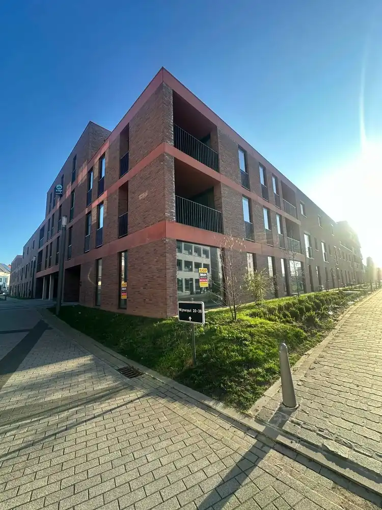 NIEUWBOUW (A.01)MULTIFUNCTIONEEL GELIJKVLOERS PIER KORNEL NABIJ KINE, ARCHITECT, SOEPBAR EN ADVOCAAT foto 3