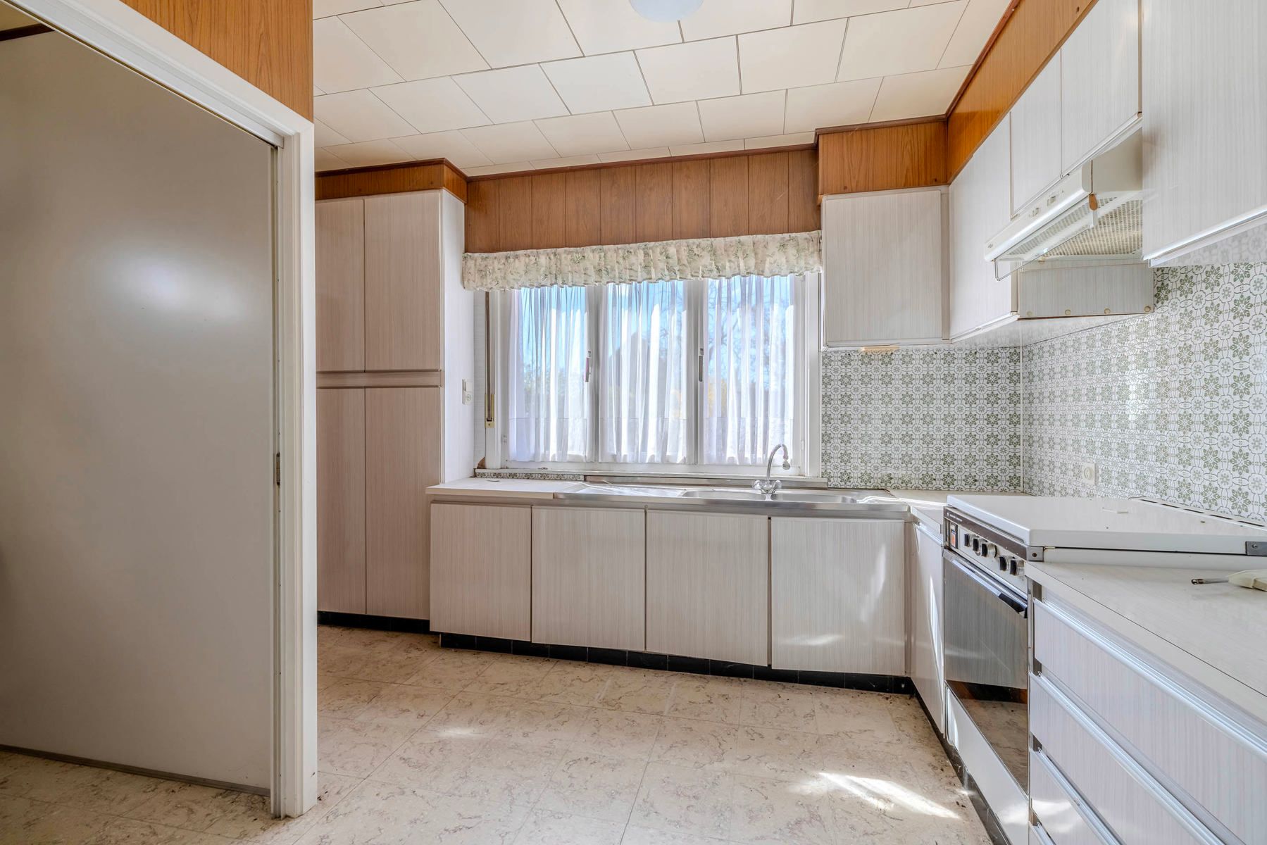 Te renoveren woning op 820m² met vergunning foto 9