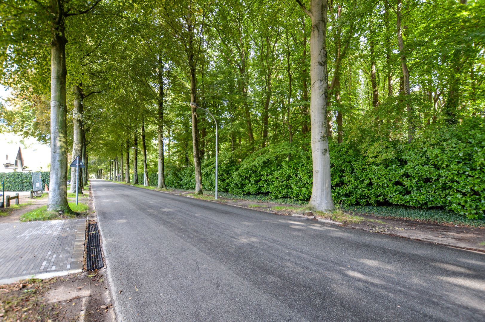 Zeer mooi perceel bouwgrond van 1.140 m² voor open bebouwing te Sint-Kruis foto 2