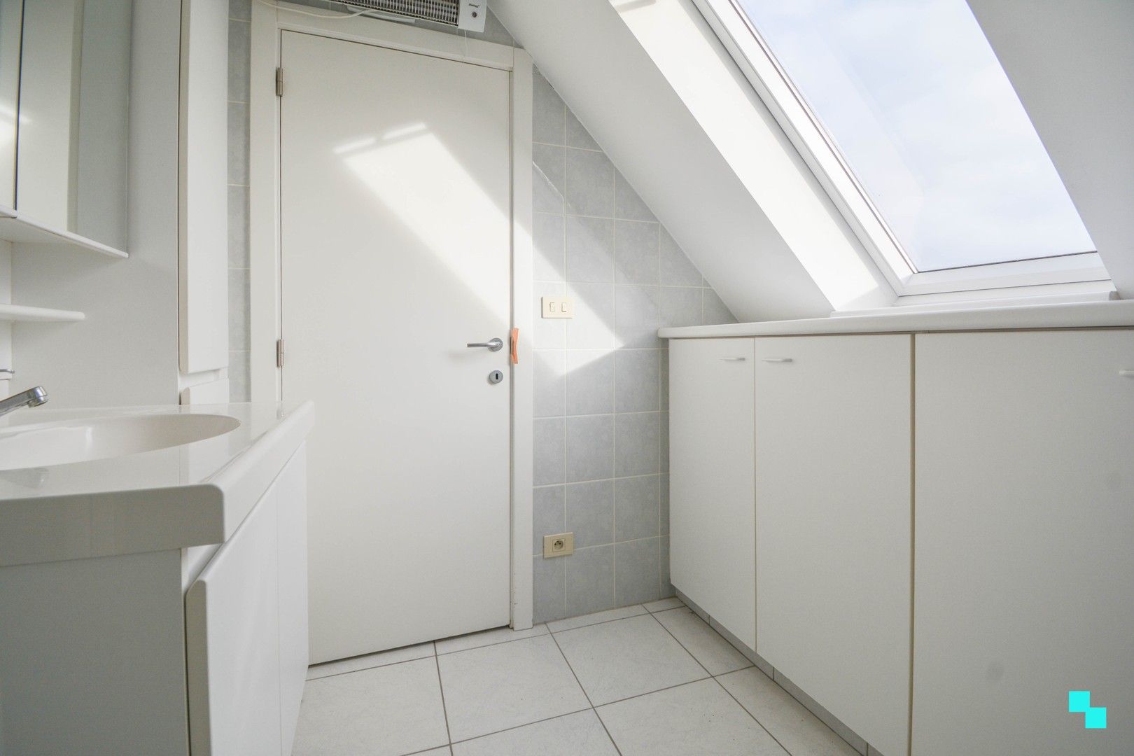 1-slaapkamer appartement met garagebox in dorpskern Gits foto 24