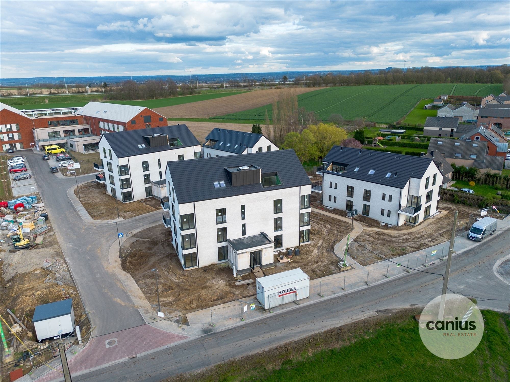 APPARTEMENT MET 2/3 SLAAPKAMERS EN TERRAS foto 2