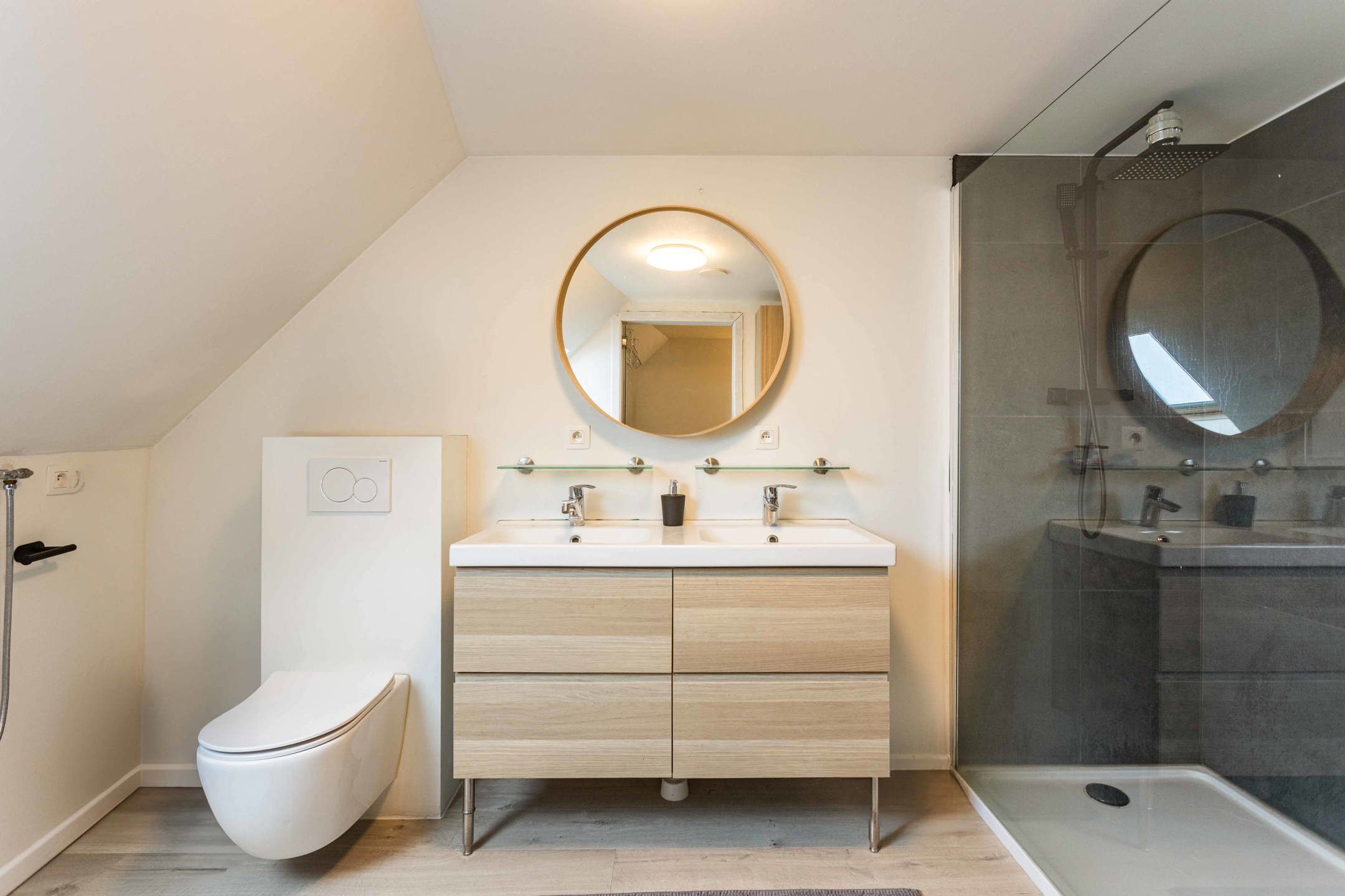 Interessante opportuniteit; gerenoveerde woning met tuin!  foto 15