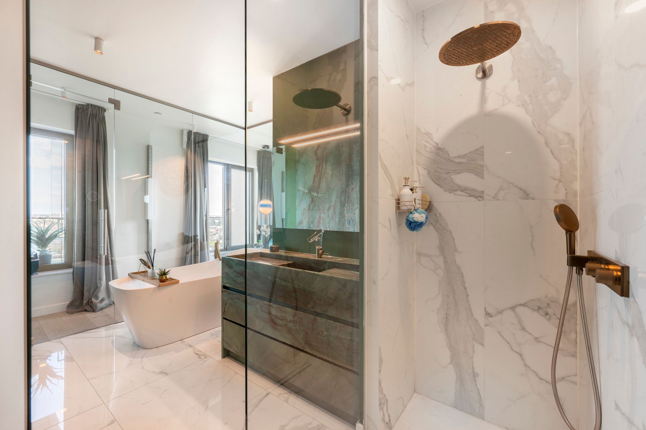 Exclusief appartement (ca.210m²) met riante terassen (ca.140m²) én zicht op de Schelde en de Stad!  foto 9