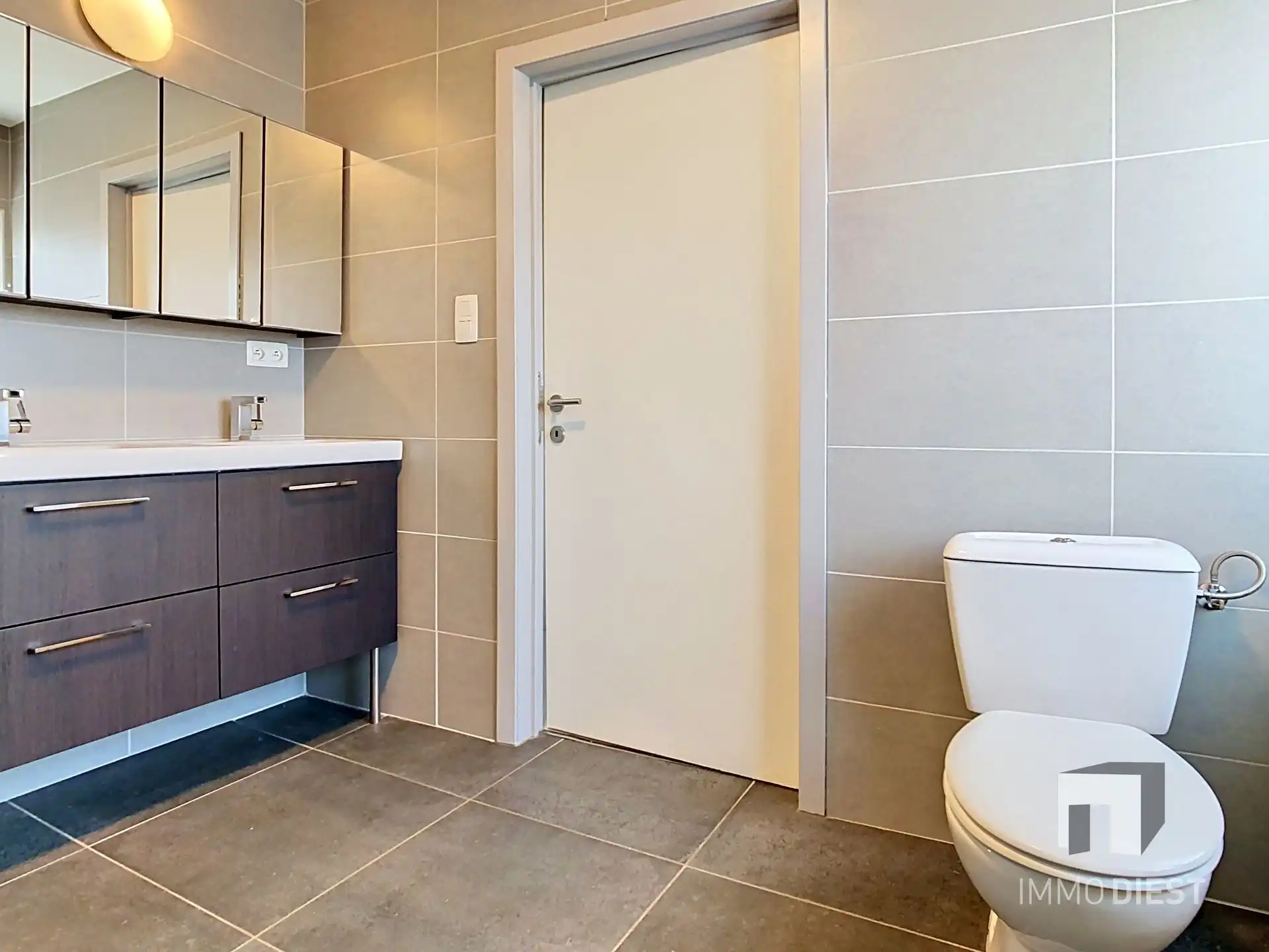 Volledig gerenoveerde halfopen woning +  EPC A foto 27