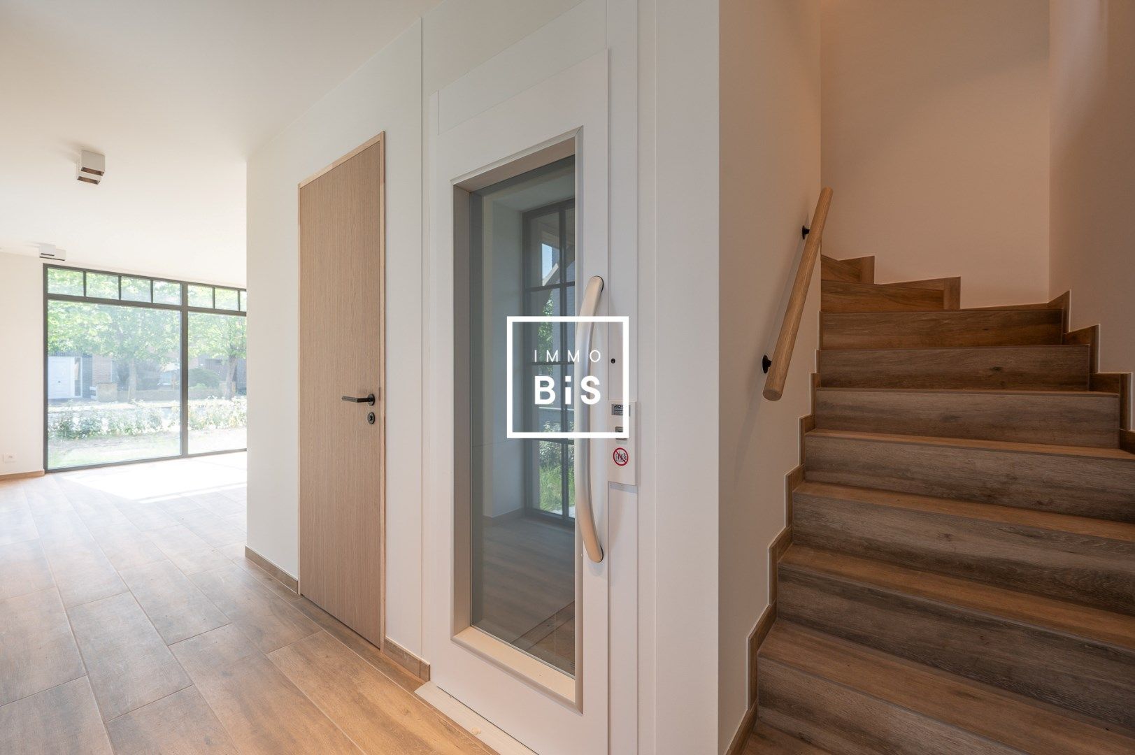 Prachtig afgewerkte hoekwoning, zeer rustig gelegen nabij het centrum foto 6