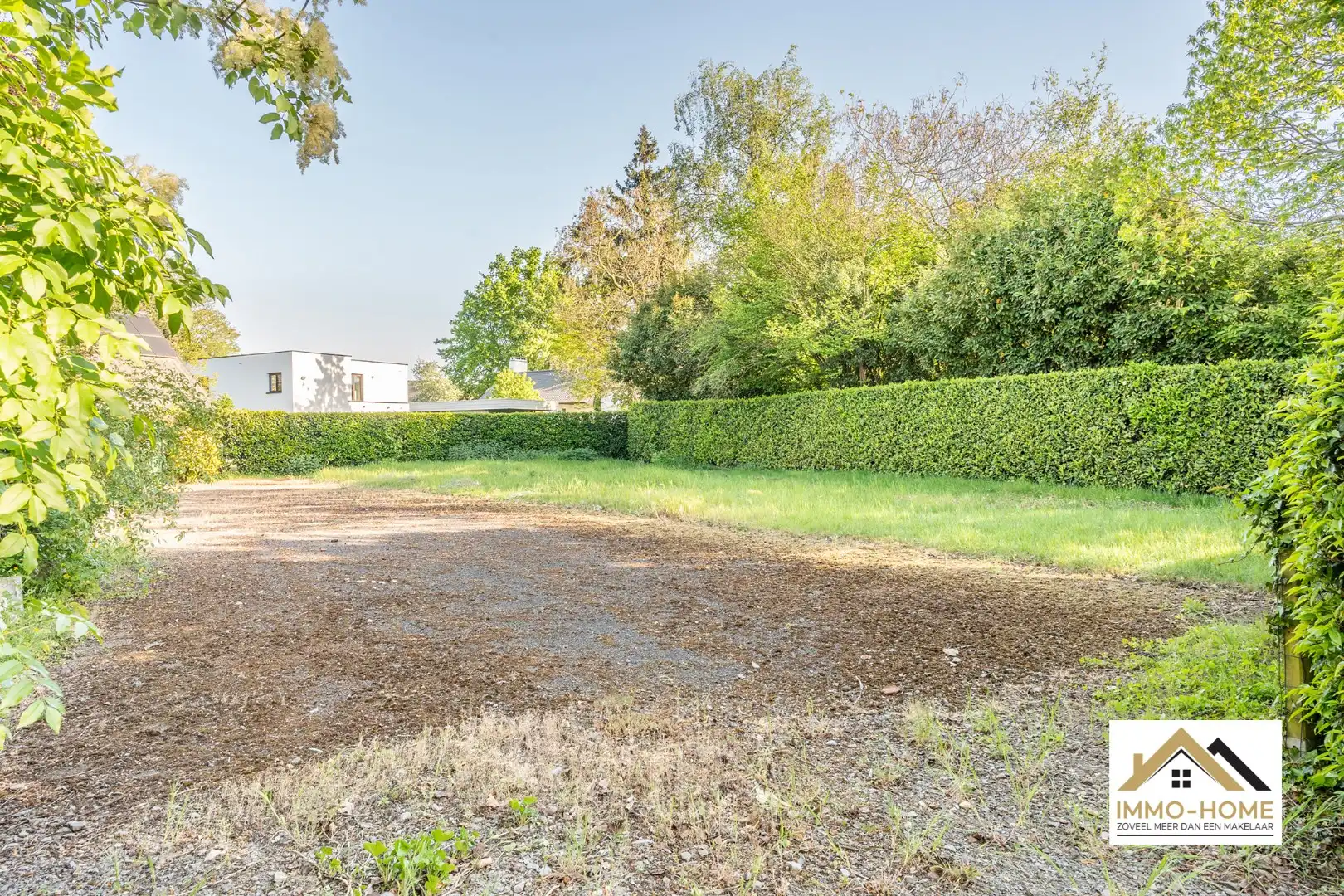 Instapklaar ruim appartement met autostaanplaats foto 16