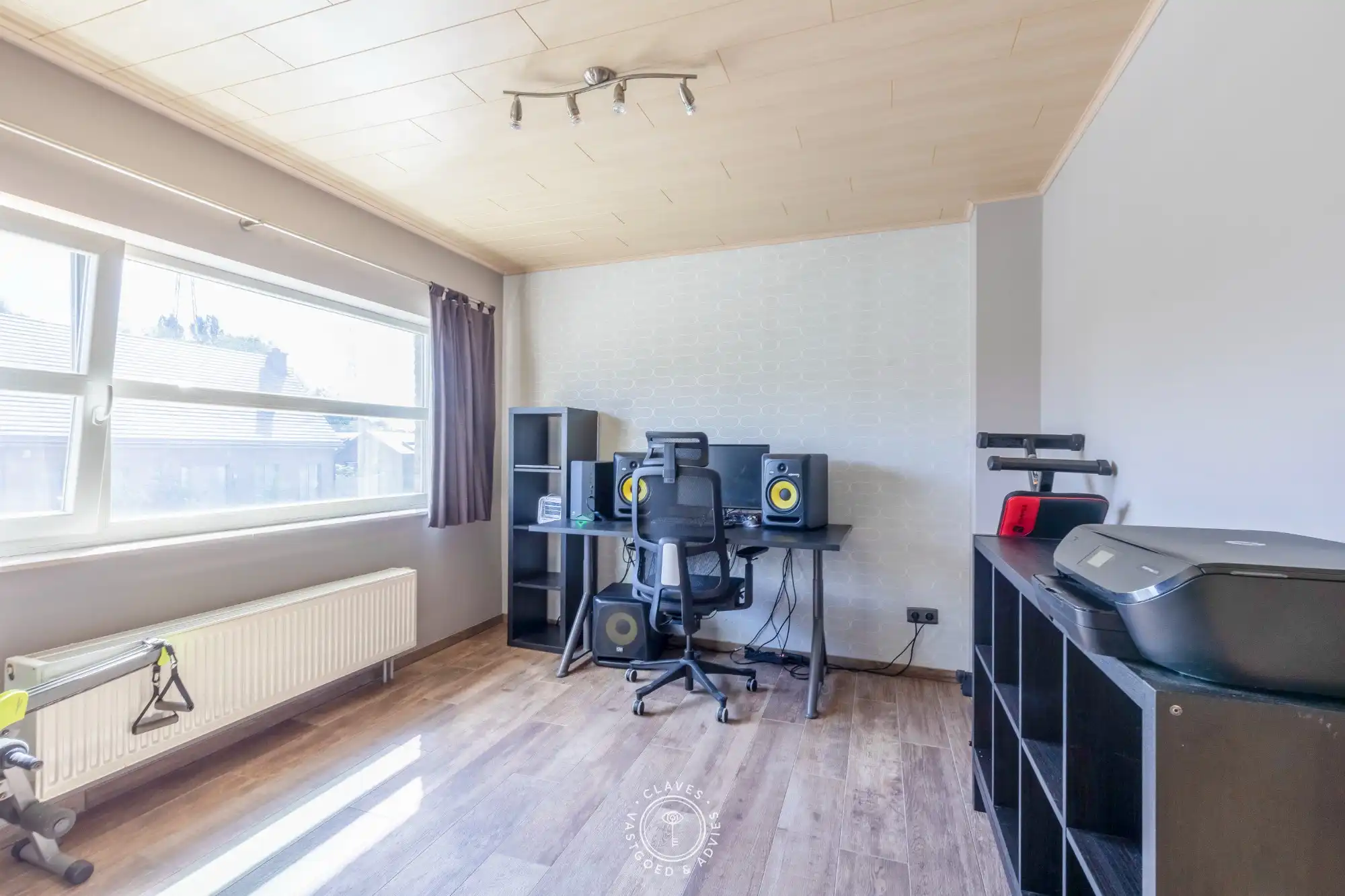 Vernieuwde halfopen bebouwing met 3 slaapkamers en prachtige tuin foto 19