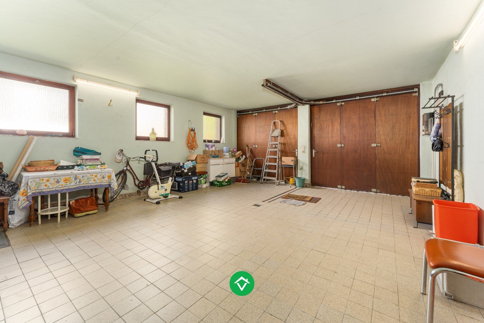 Alleenstaande woning met drie slaapkamers en dubbele inpandige garage te huur foto 13