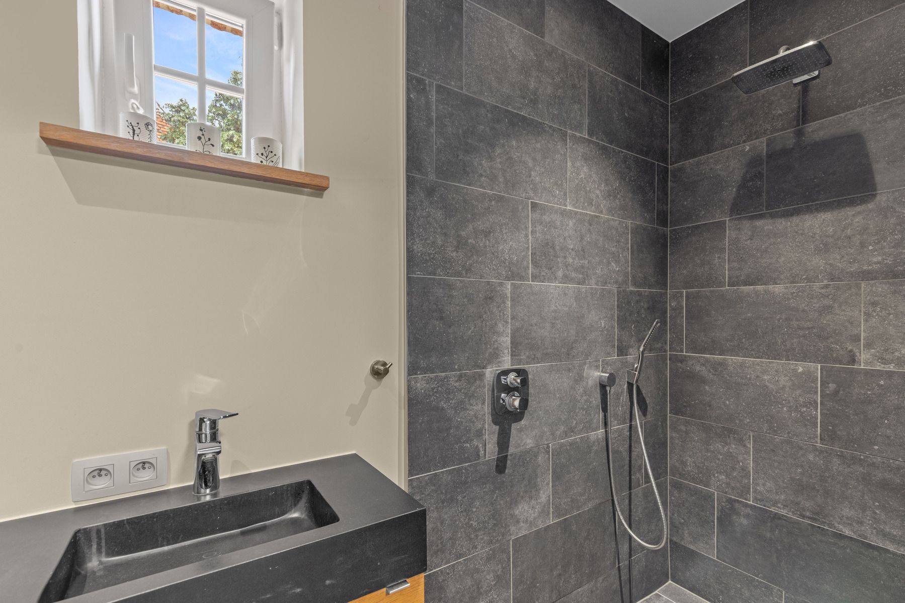 BAMBRUGGE - Uitzonderlijke woning met tuin op toplocatie foto 17