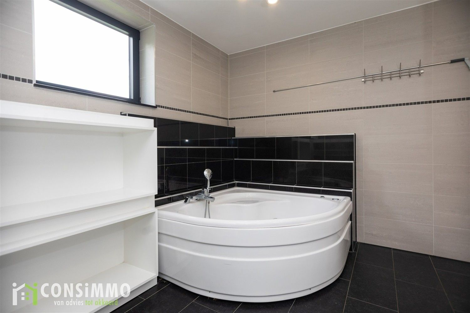 Ruime gezinswoning met 4 slaapkamers in groene omgeving te Genk-Driehoeven foto 21