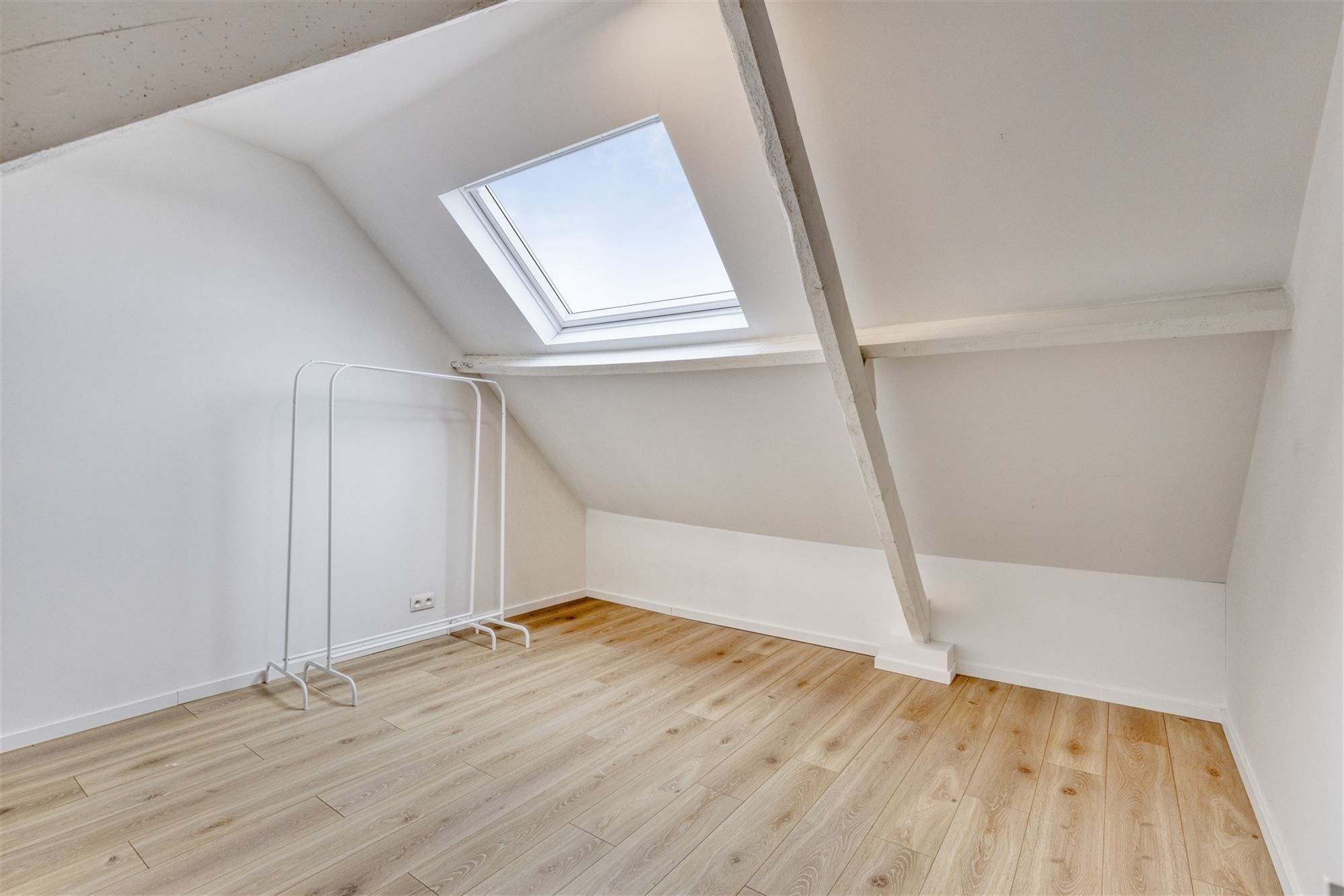 Gerenoveerd en leuk huis met 3 slaapkamers foto 12