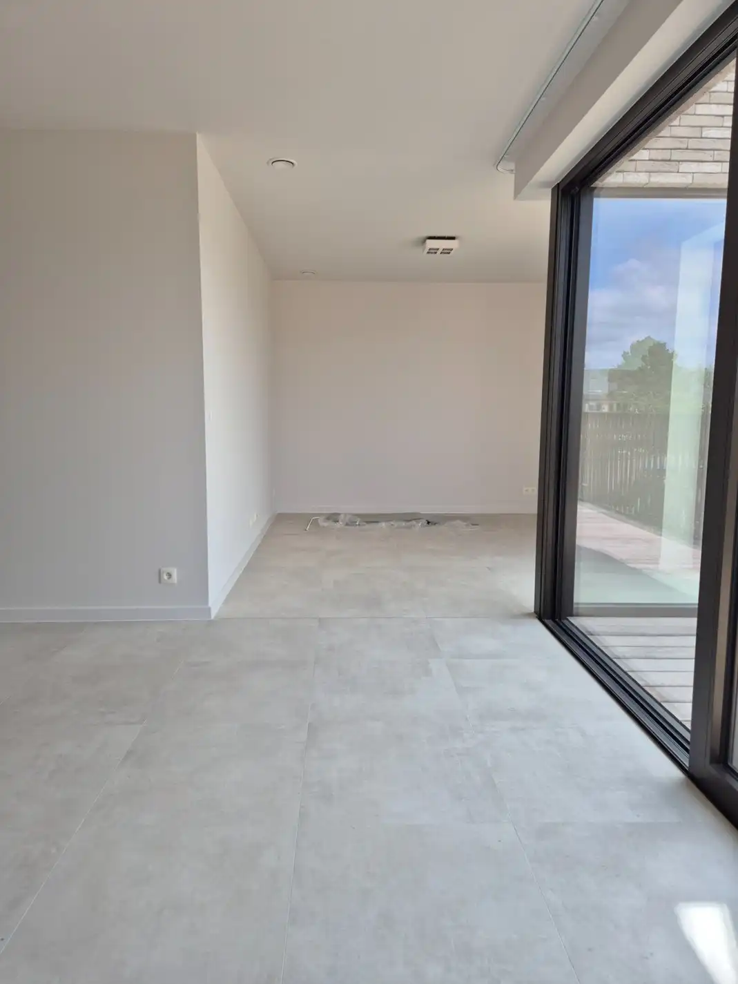 Nieuwbouwappartement met 2 slaapkamers en terras foto 8
