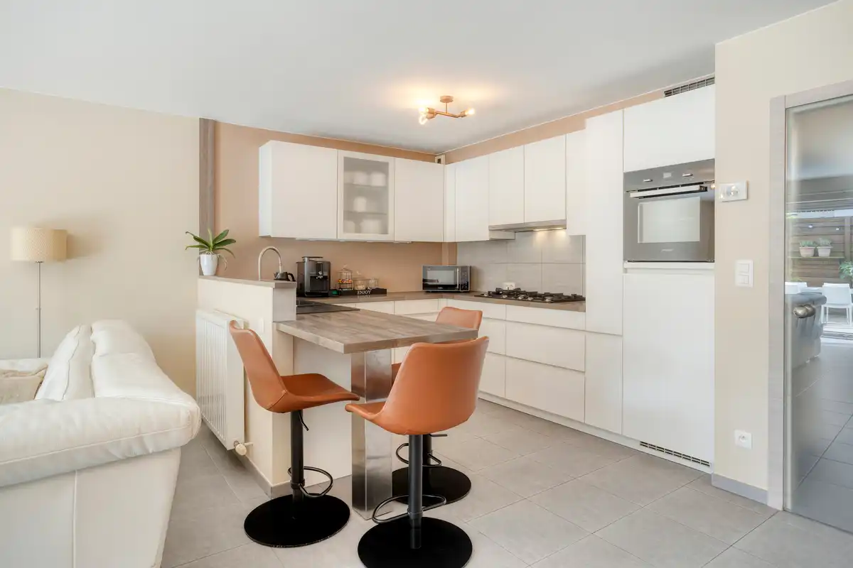 Hedendaagse woning met zonnige patio in Bonheiden foto 4